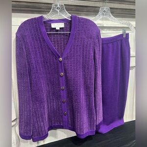 St John Suit - Size 6 / Fits like an 8-10